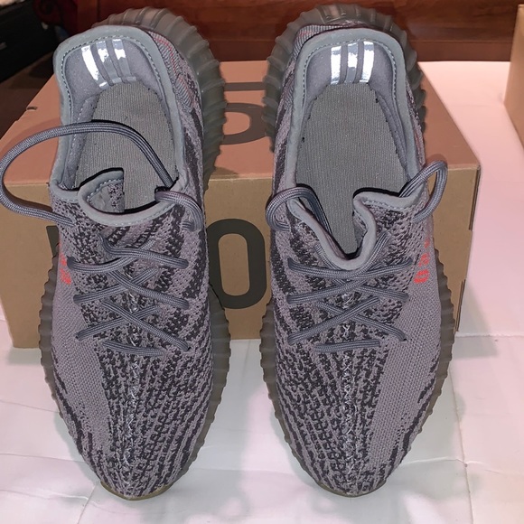 Yeezy Beluga V2